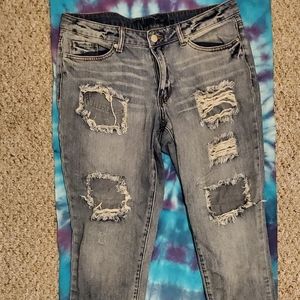Ripped Rue 21 Ankle Jeans.